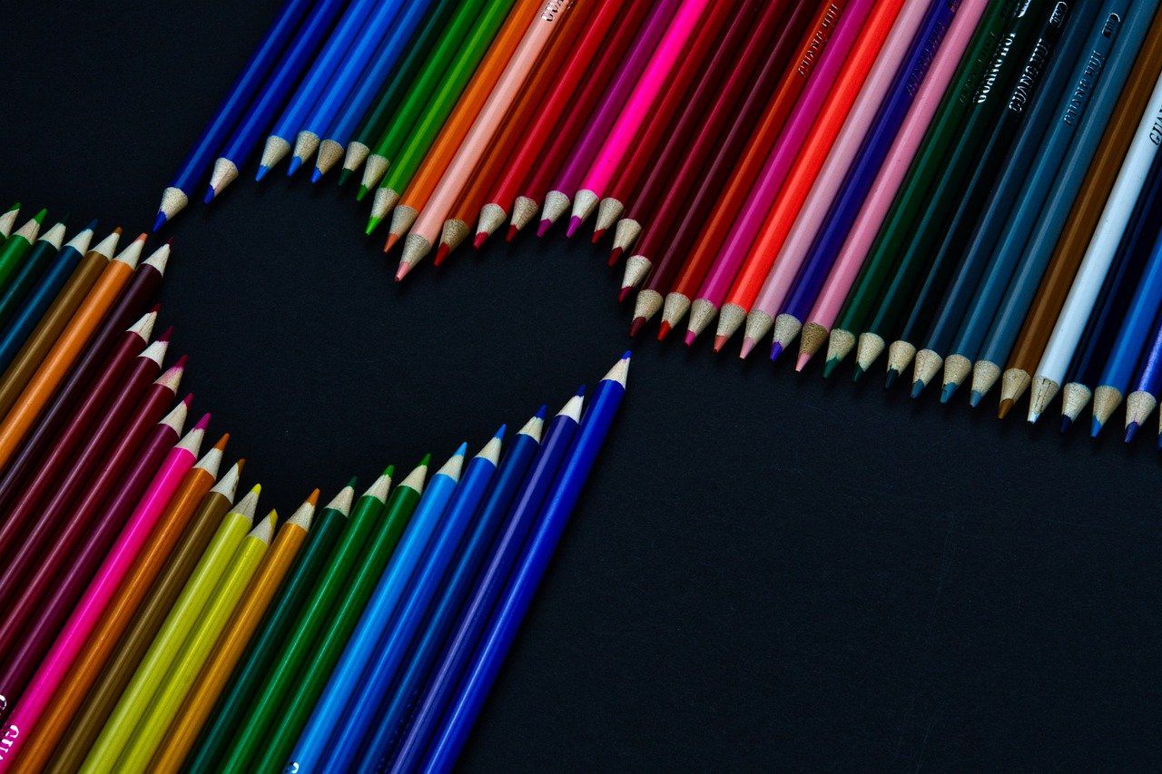 colored-pencils-heart-Pixabay-4952155_1280