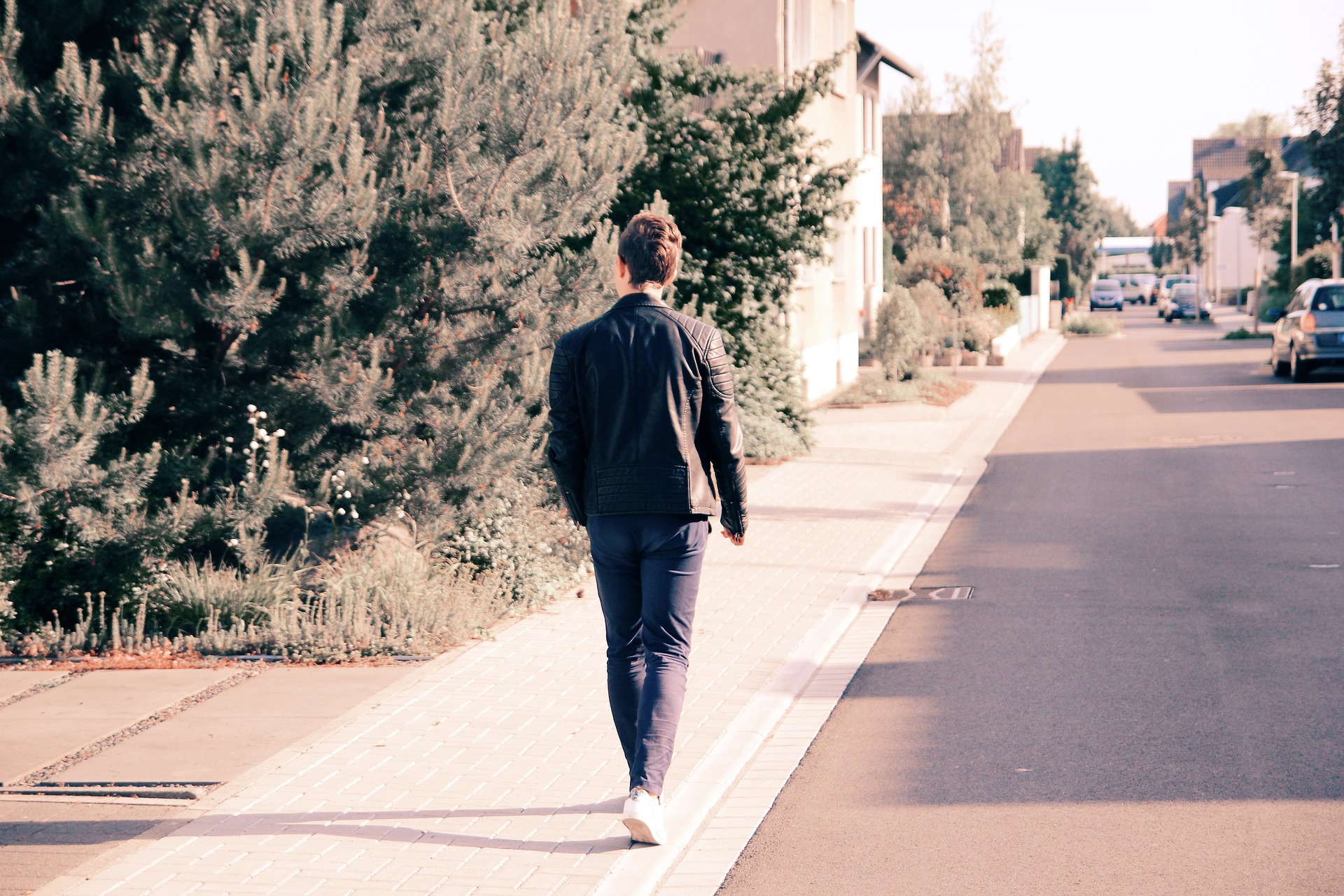 pedestrian-walking-city-2618280_1920